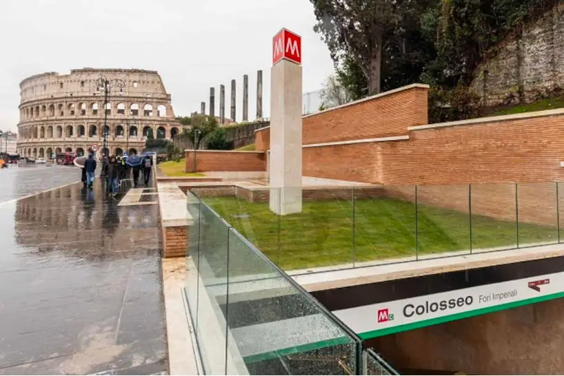 Public archaeology in Rome s Metro C new stations